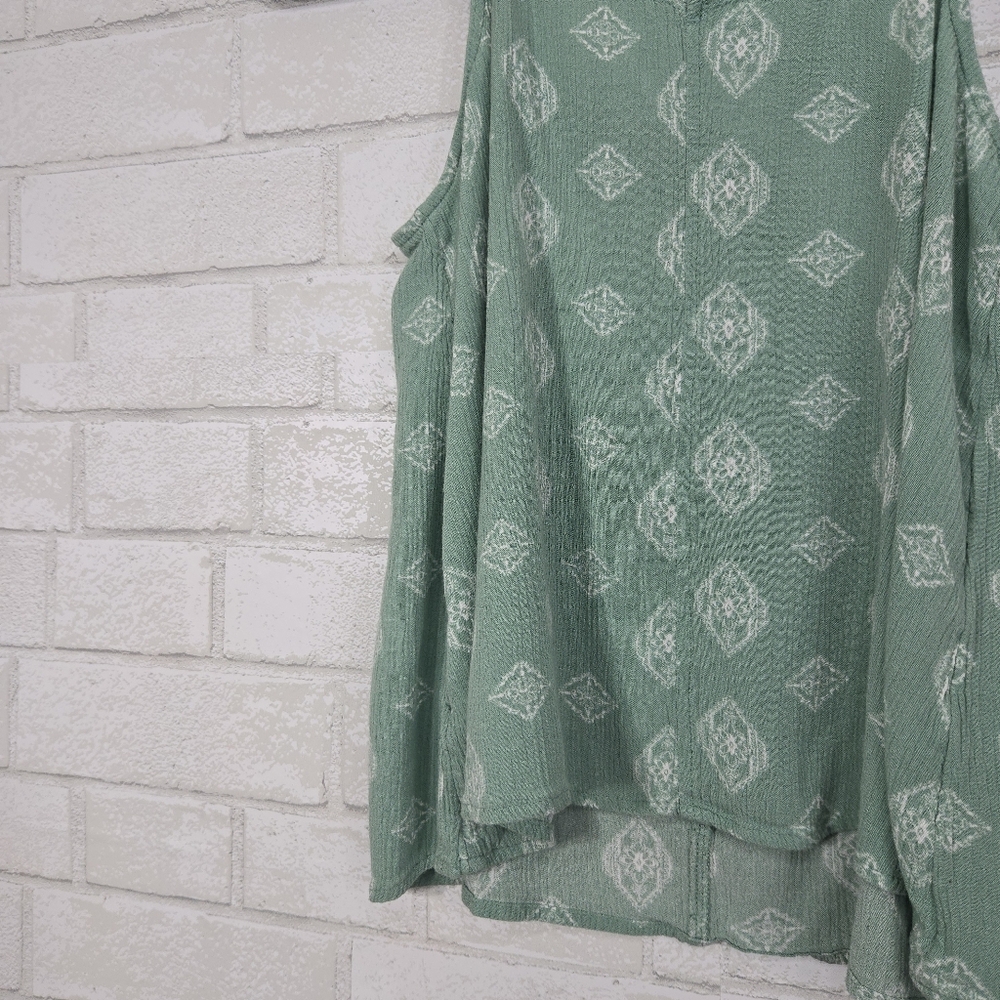 FREE SO Sage Green Printed Button-Front Tank Top - Picture 13 of 14